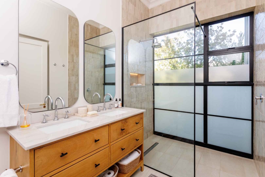 8 Bedroom Property for Sale in Val De Vie Estate Western Cape